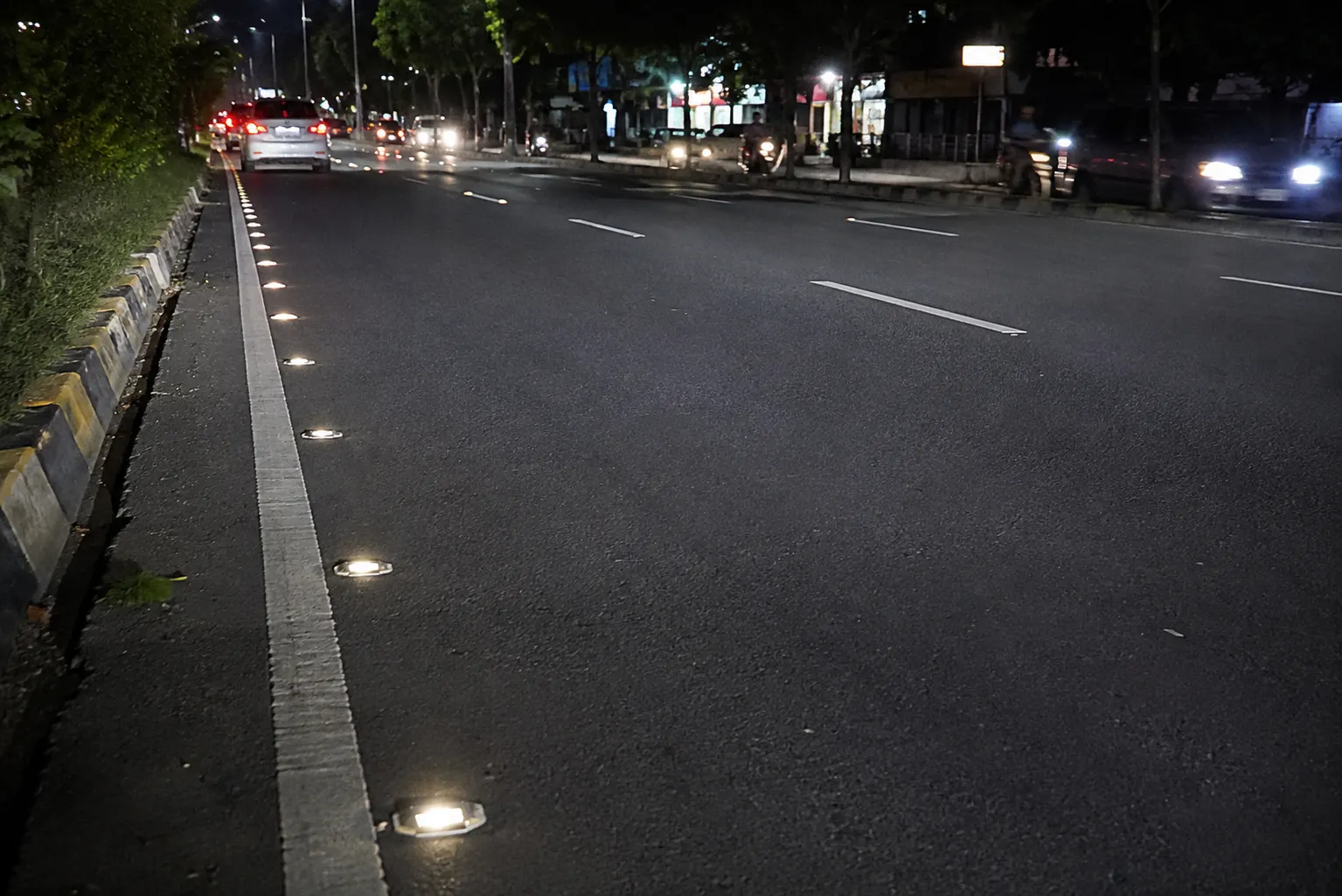Mata Kucing di Jalan: Bikin “Dug-Dug-Dug”, Ternyata Ada Gunanya
